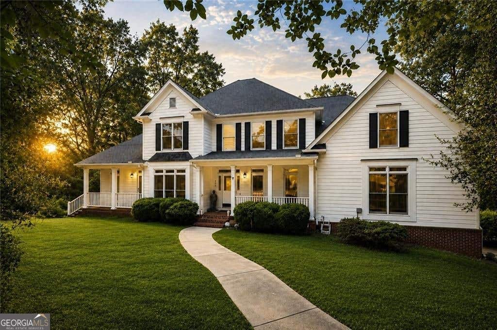 Photo of 990 Bramlett Shoals Road, LAWRENCEVILLE, GA 30045 (MLS # 10814814)
