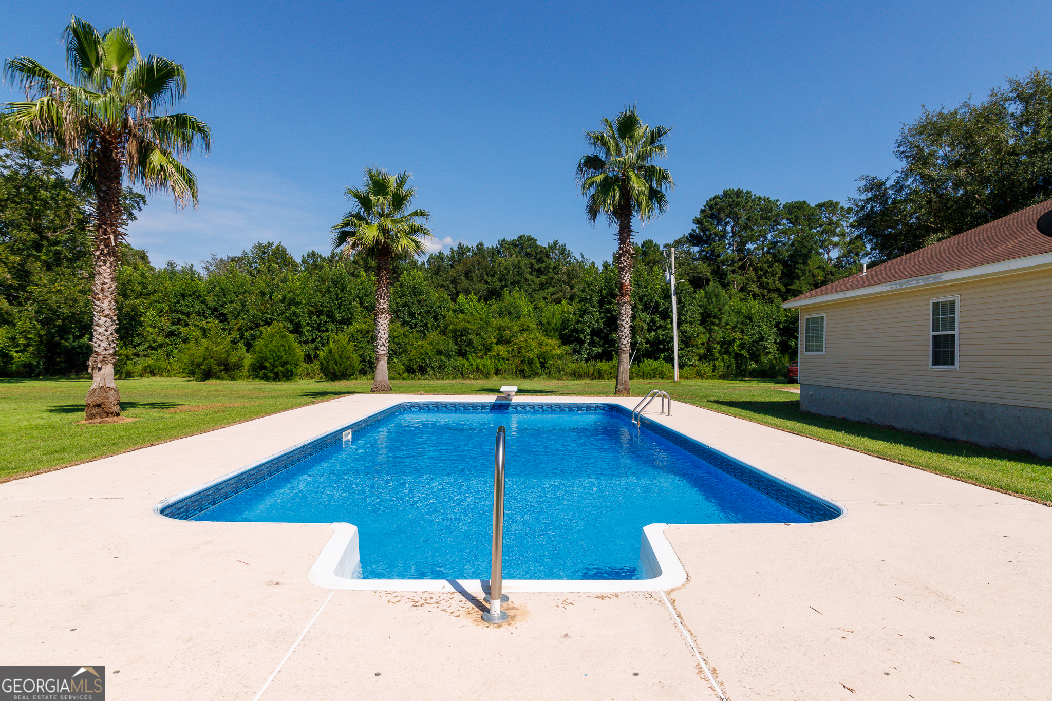 1212 Bell RD