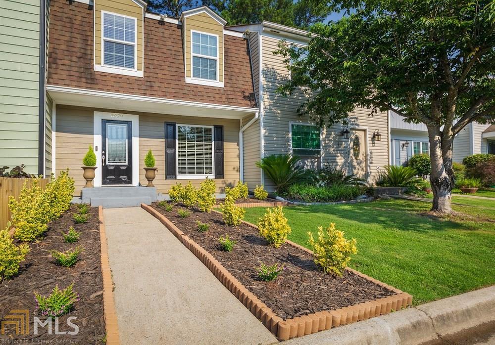 FEE SIMPLE * NO HOA DUES * FHA FINANCING * CITY OF TUCKER * Only minutes to Mercer, Emory, & CDC * Every part of this townhome inside & outside has been meticulously renovated. The siding has been replaced with Hardie Plank, the windows are Low E insulated and new doors. This home offers three beautifully finished levels with tons of square footage with Bruce hardwood floors on main and upper level.