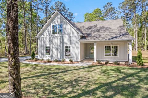 1685 Sewell RD Grantville GA 30220