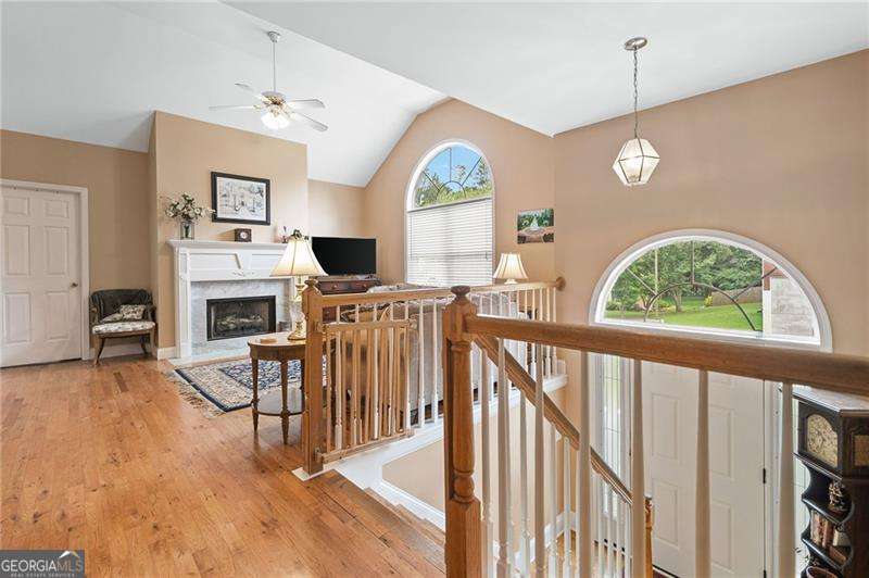 6355 Autumn View PT NW