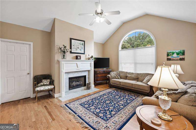 6355 Autumn View PT NW