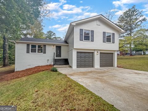 2067 Wellborn Close Lithonia GA 30058