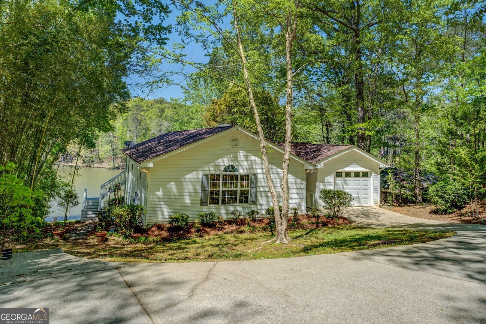 55 Swan CT