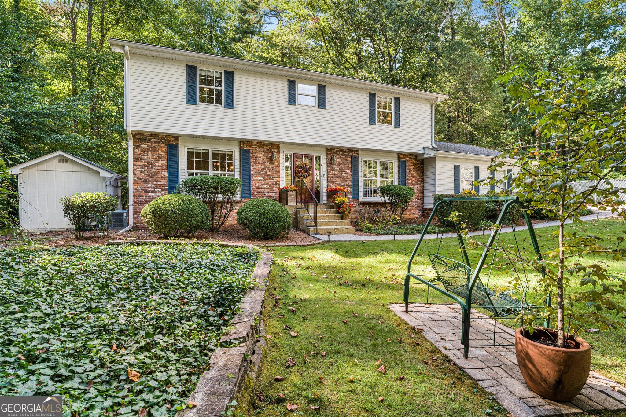 3611 Club DR NW