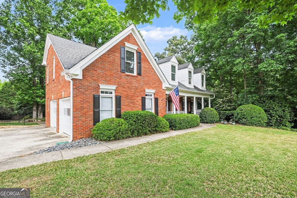 Photo of 2737 Duncans View Trace NE, Buford, GA 30519 (MLS # 10760383)