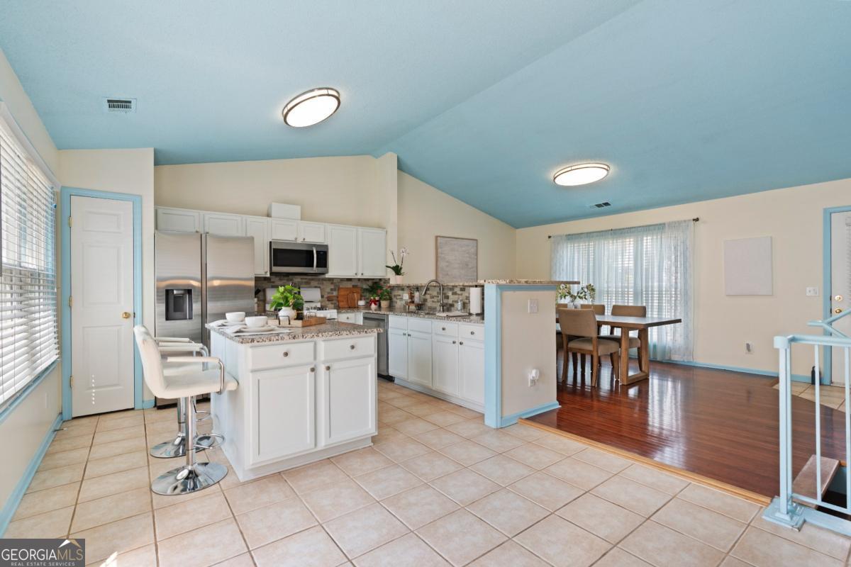 3733 Heyford CT