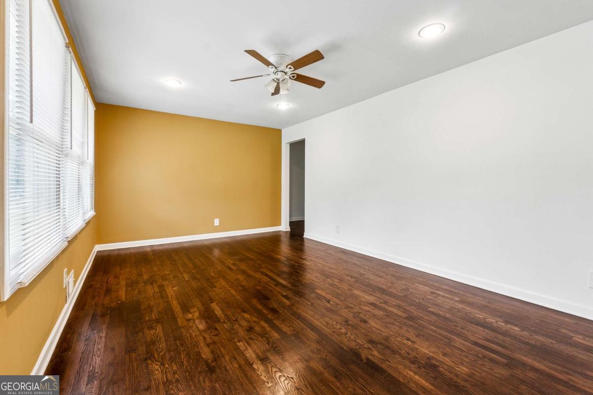 690 Green Acres RD SE