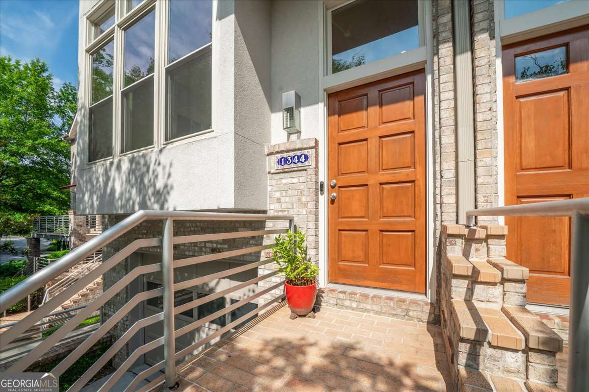 1344 Fernwood CIR NE