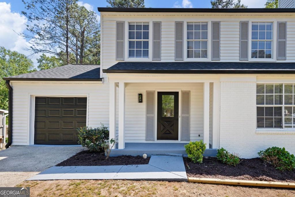 Photo of 898 Trace Circle NE, Marietta, GA 30066 (MLS # 10734998)