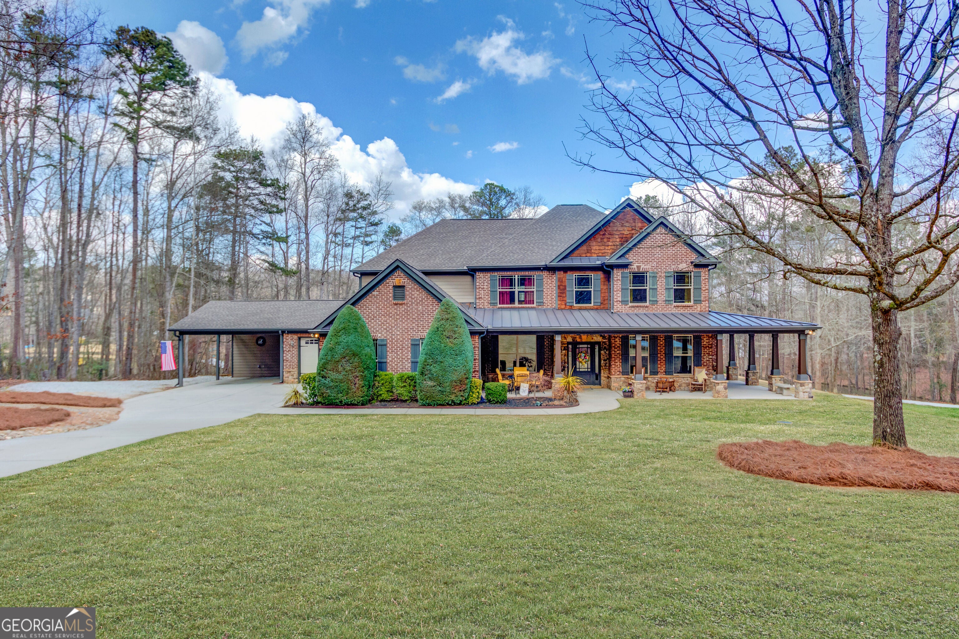 245 Lakeshore DR
