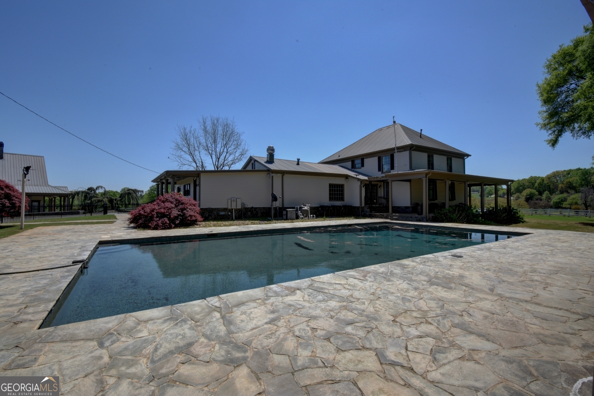 7527 Highway 326
