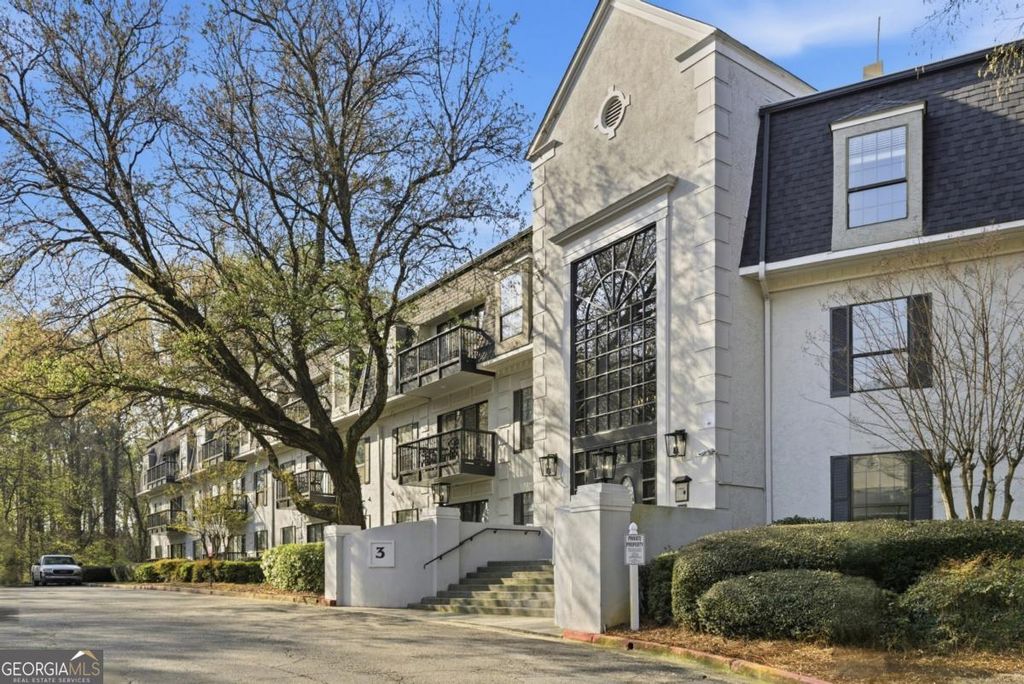 Photo of 3115 Pine Heights Drive NE, Atlanta, GA 30324 (MLS # 10721172)