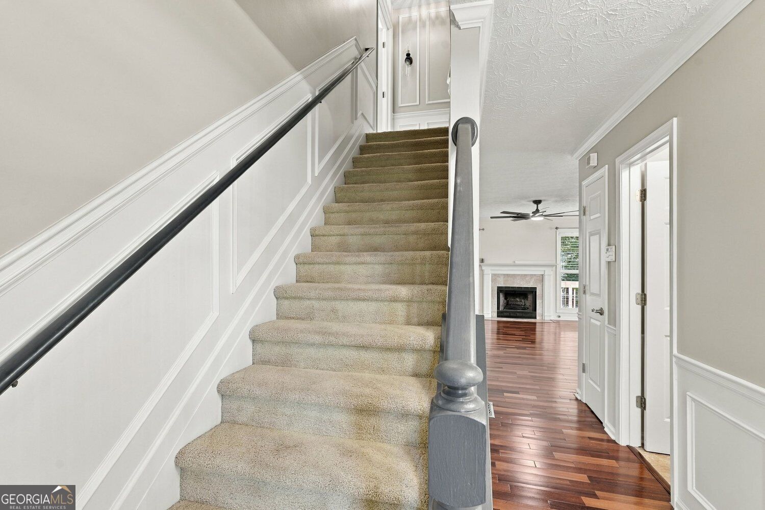 2121 Little River DR