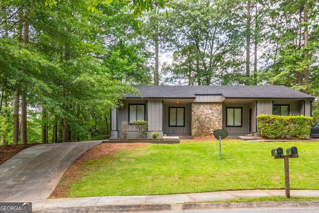 Photo of 106 Summerwood Drive, Fairburn, GA 30213 (MLS # 10790911)