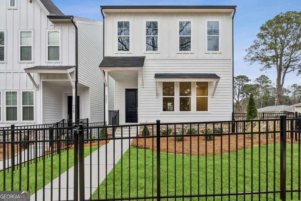 Photo of 771 Auguste Avenue, Decatur, GA 30033 (MLS # 10676151)