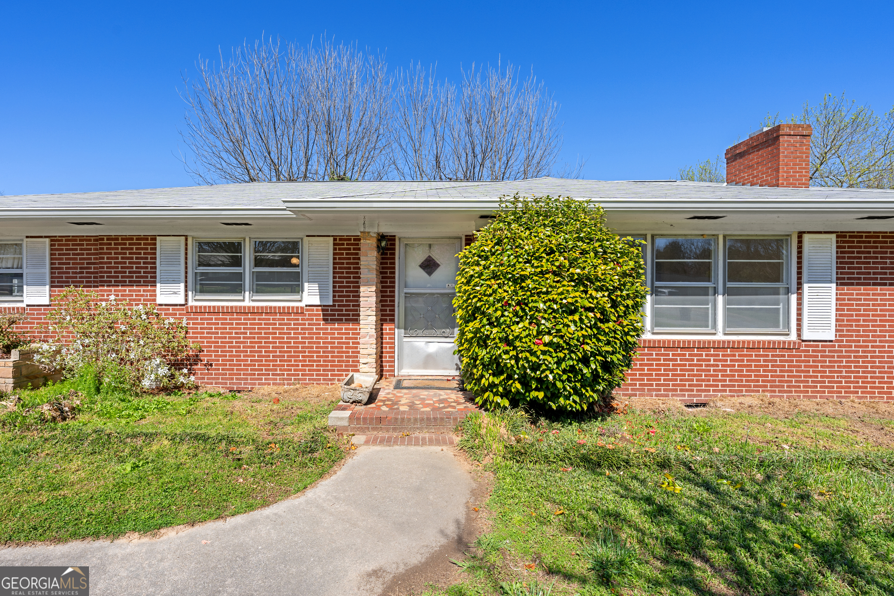 868 Fairview AVE