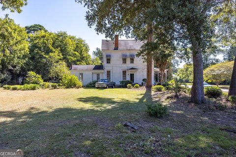 A home in Lumpkin