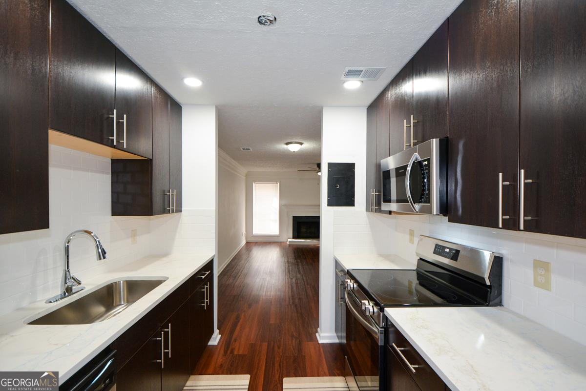 ROBINWOOD - Residential