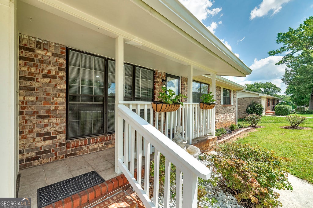 Photo of 960 Kingston Road NW, Conyers, GA 30012 (MLS # 10833399)