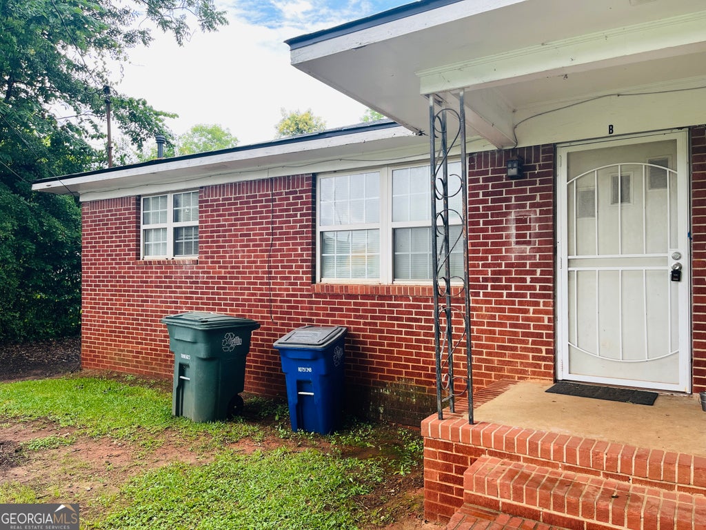 Photo of 217 W Central Avenue #B, Griffin, GA 30223 (MLS # 10843741)