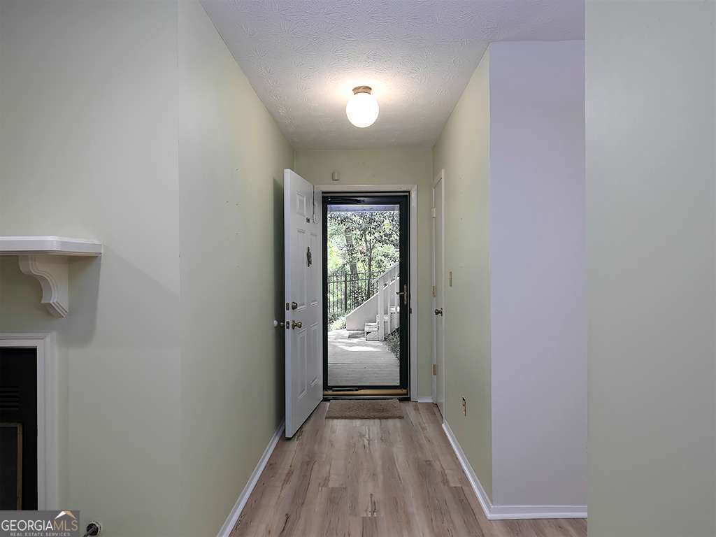 1316 Wynnes Ridge CIR SE