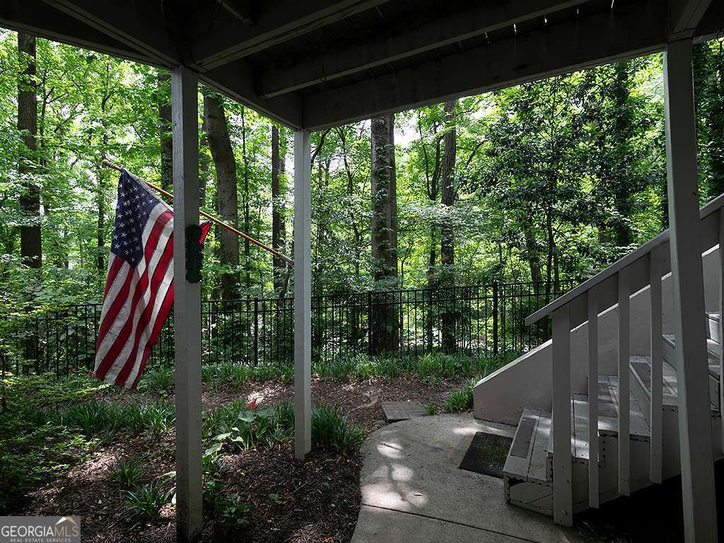 1316 Wynnes Ridge CIR SE