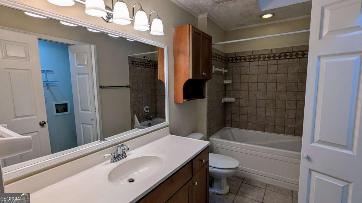 Holly Springs Crossing - Residential