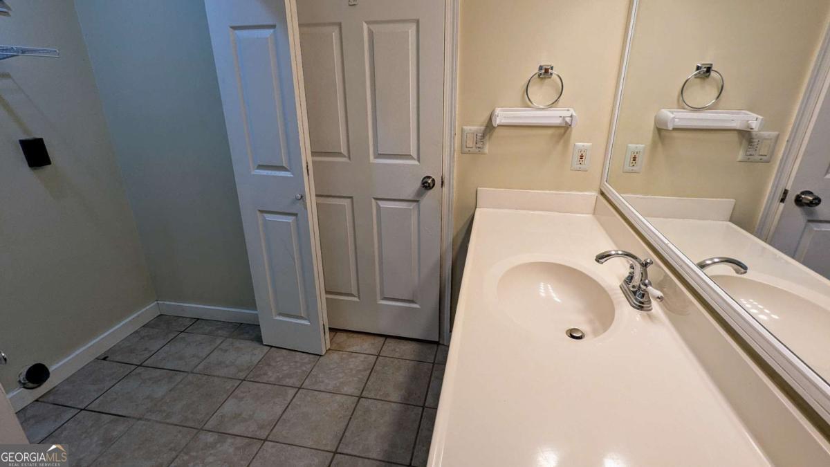 Holly Springs Crossing - Residential