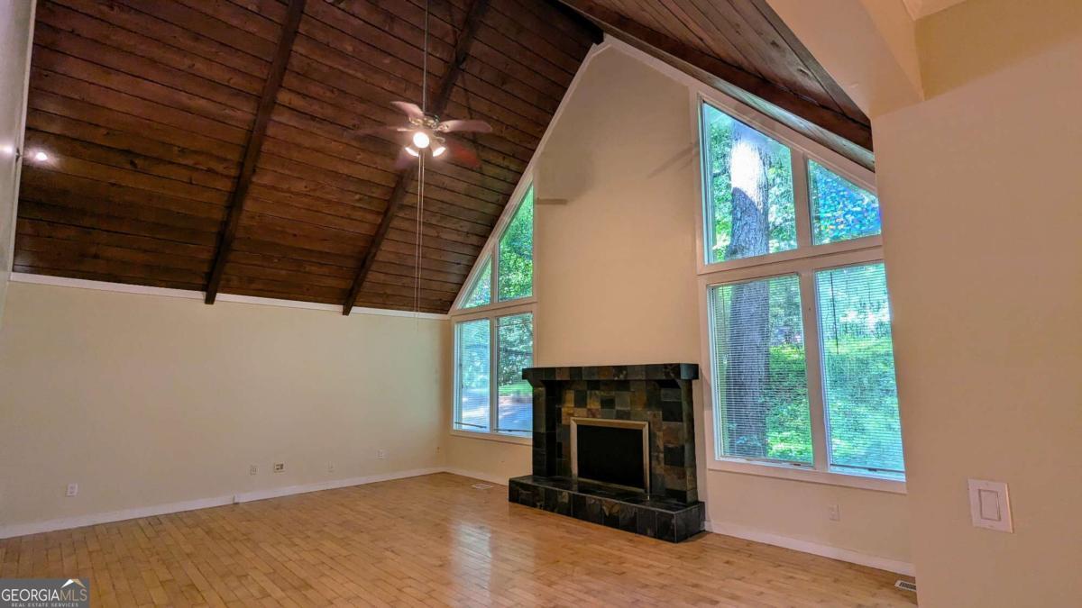 Holly Springs Crossing - Residential