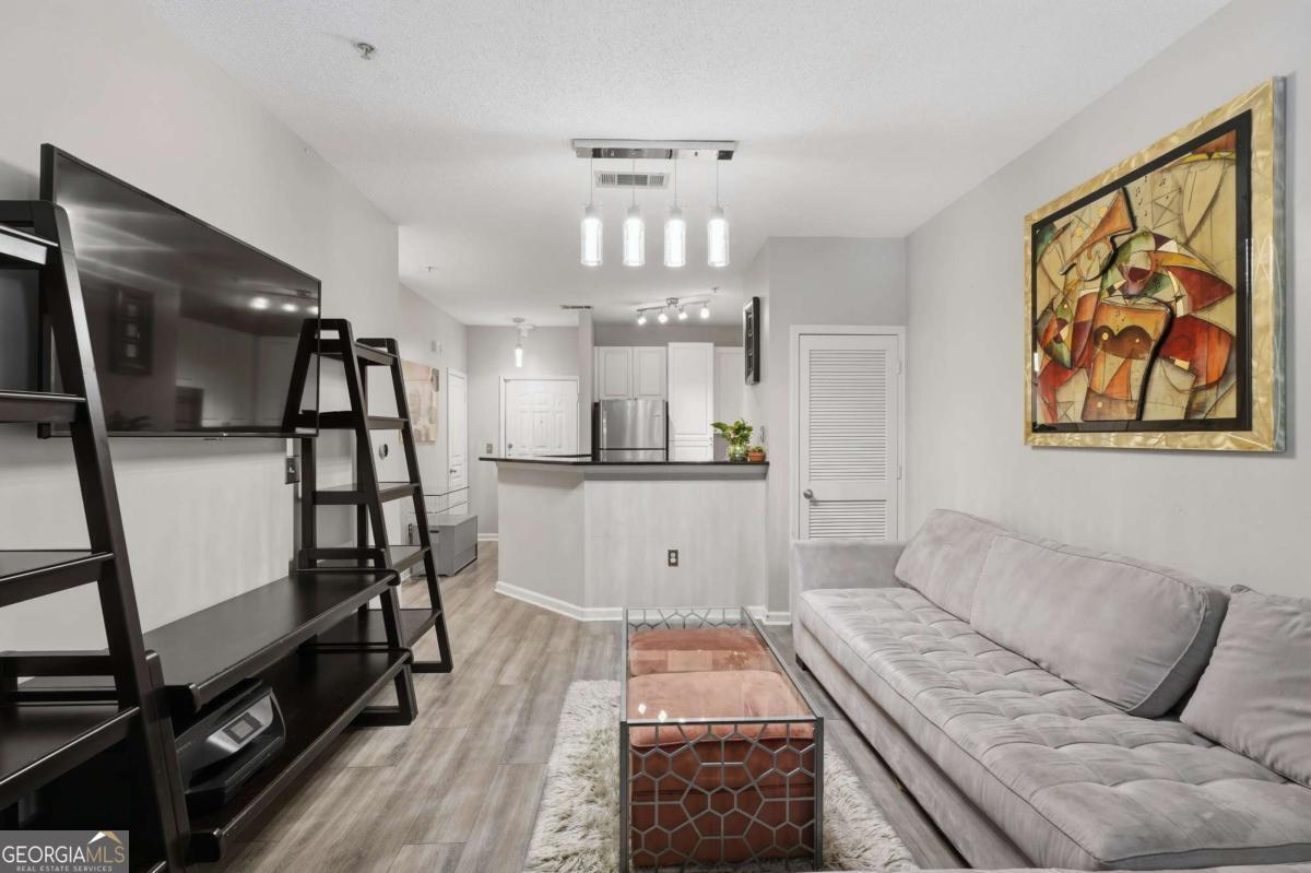 10 Perimeter Summit BLVD NE 4131
