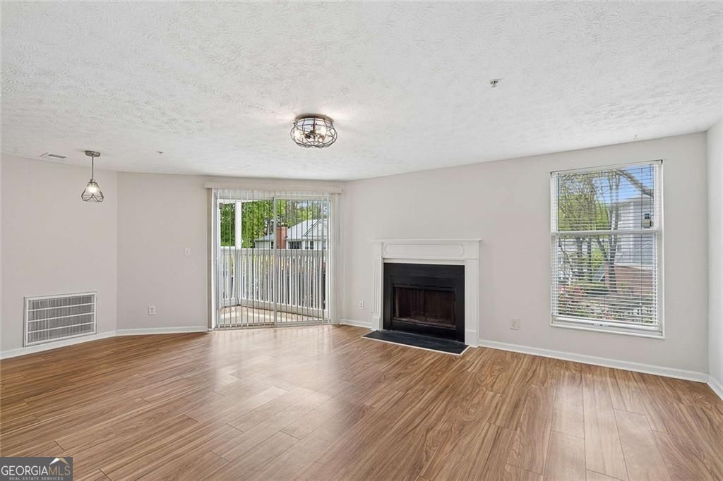 1465 Keys Crossing DR NE