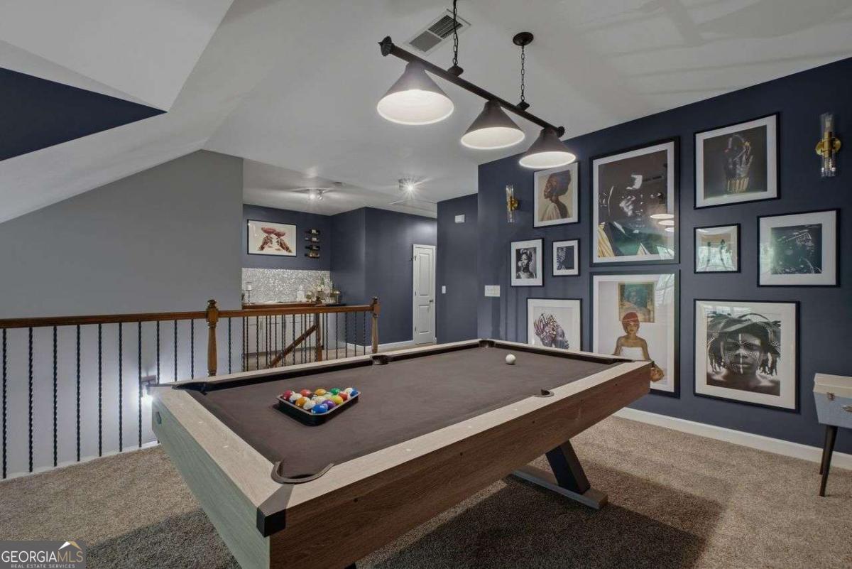 1060 Regal Hills LN