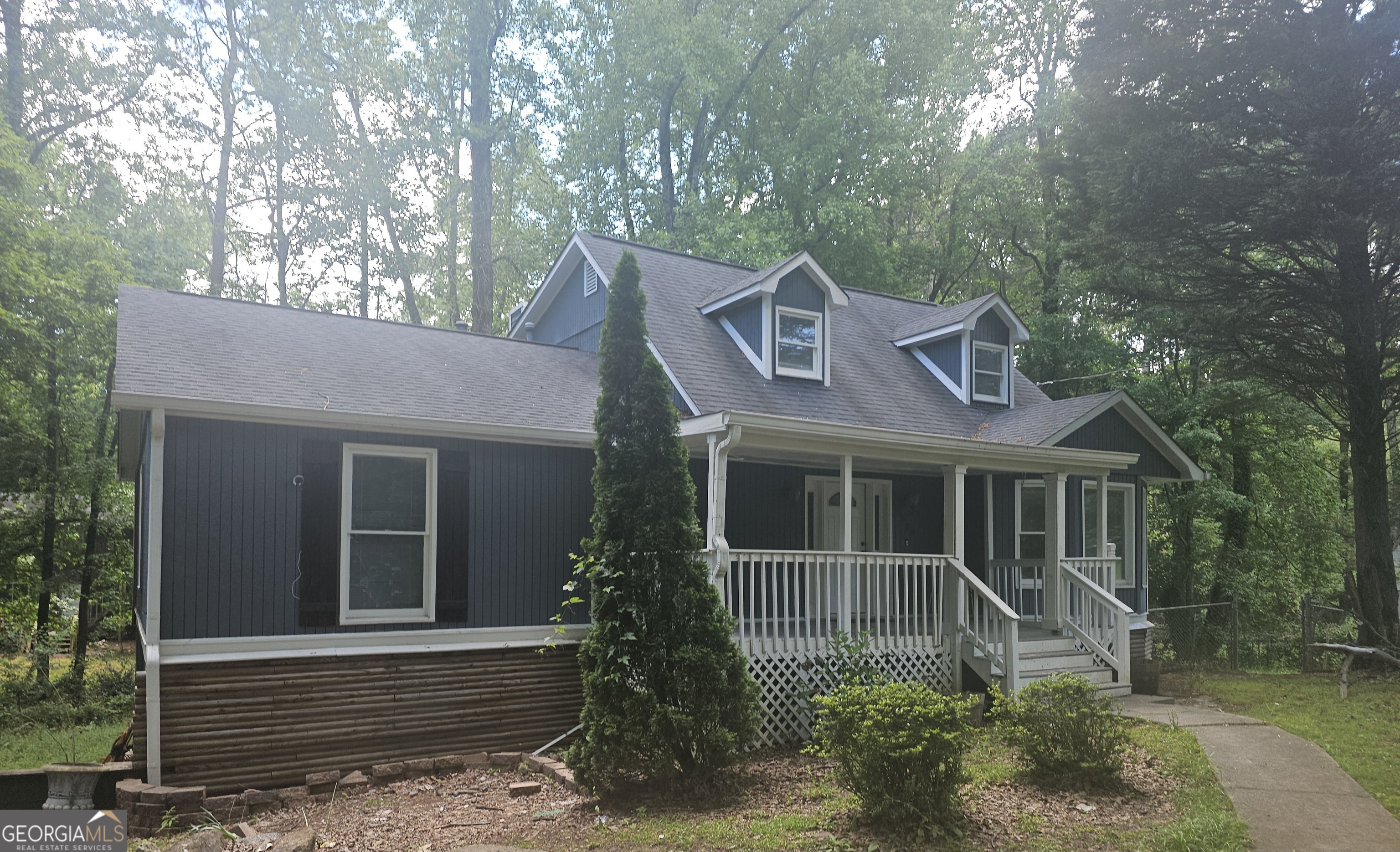 686 Favorwood DR SW