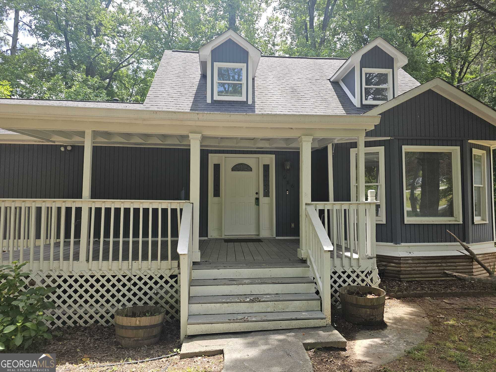 Discover this gem 3-bedroom, 3.5-bathroom residence situated in a beautiful and sought-after area. Featuring a spacious partially finished basement perfect for additional living space, this home offers comfort and versatility. Conveniently located near schools and shopping centers, you'll enjoy easy access to everything you need. The exceptional location combined with charming features makes this property a must-see. Don't miss the opportunity to make this wonderful house your new home! Highly motivated seller!