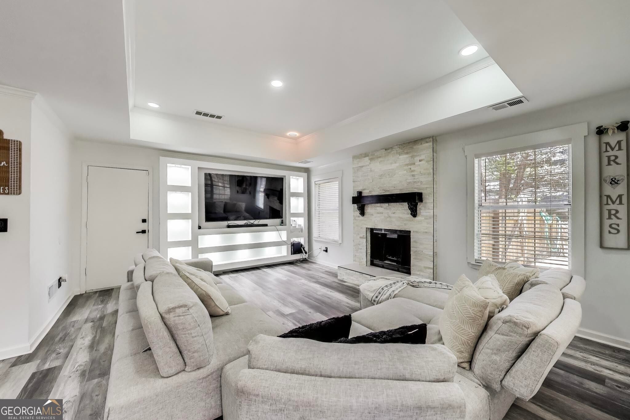 200 Tait RD