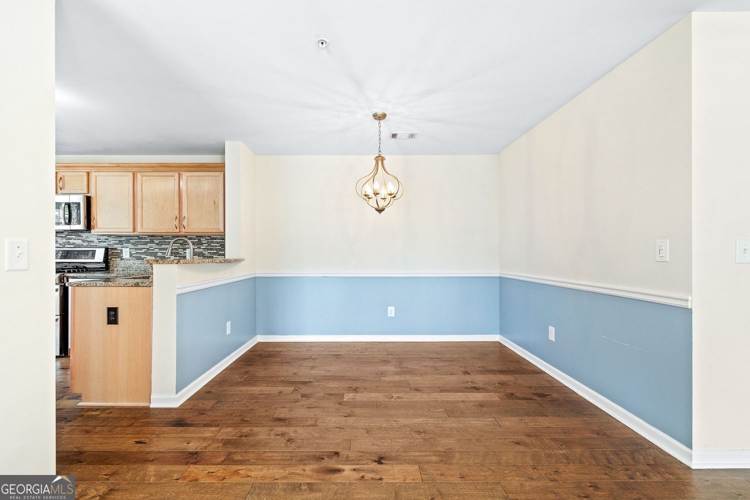 Marietta, Georgia 30067, United States, 2 Bedrooms Bedrooms, ,2 BathroomsBathrooms,Residential,Active,160028