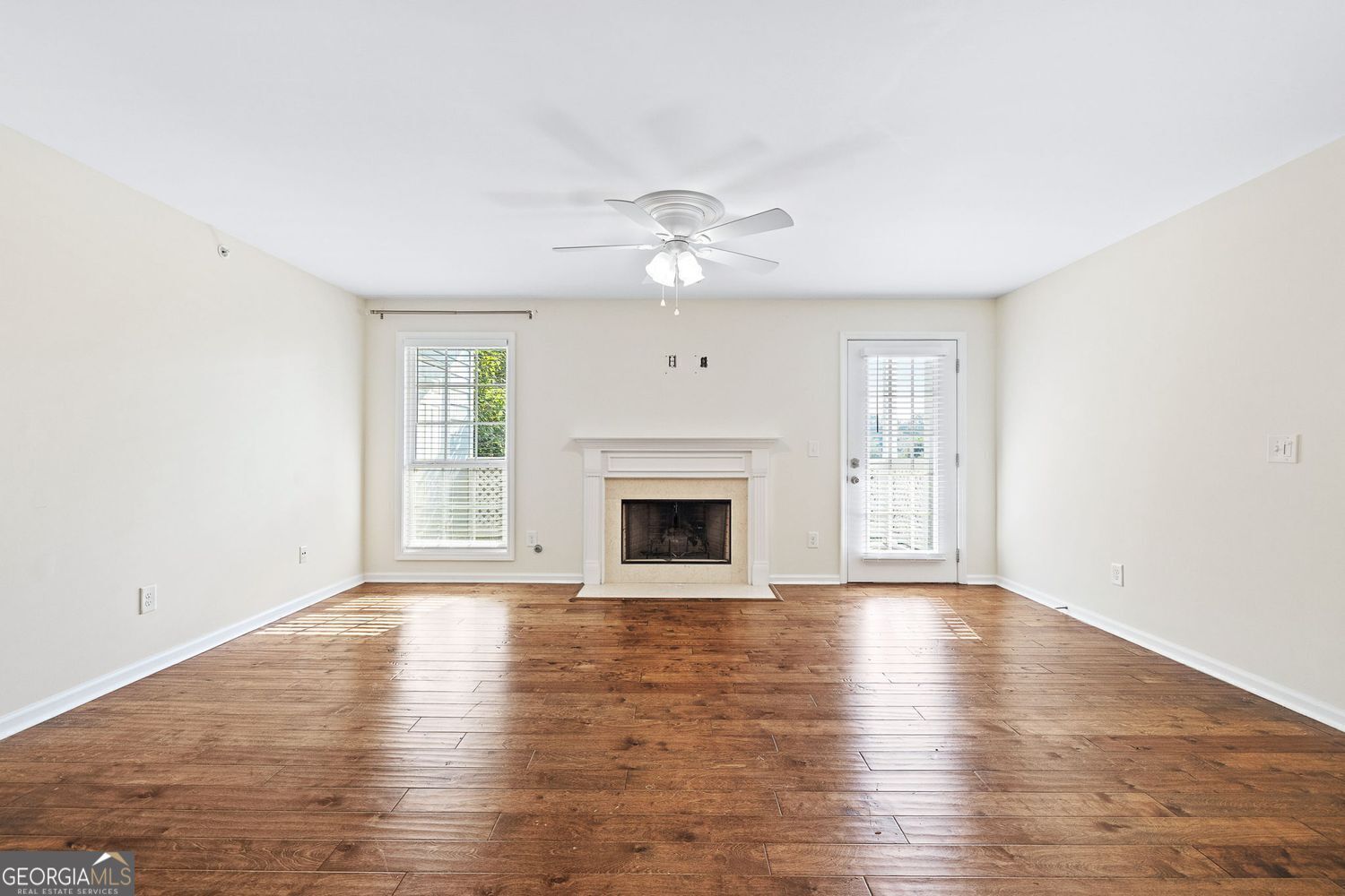 Marietta, Georgia 30067, United States, 2 Bedrooms Bedrooms, ,2 BathroomsBathrooms,Residential,Active,160028