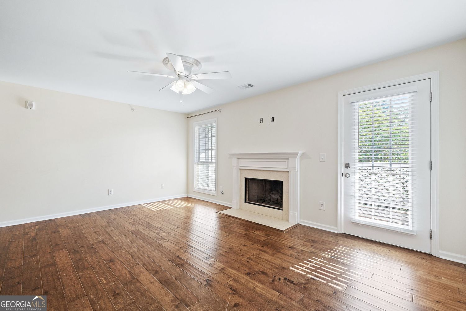 Marietta, Georgia 30067, United States, 2 Bedrooms Bedrooms, ,2 BathroomsBathrooms,Residential,Active,160028