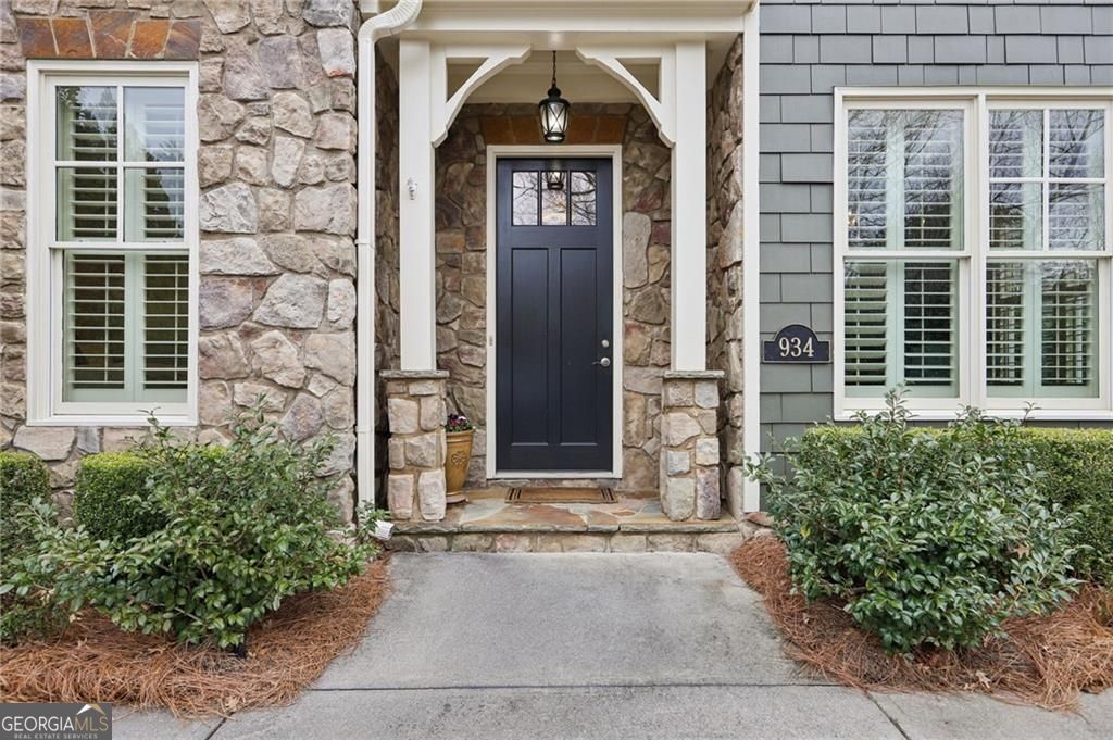 Photo of 934 Grey Village Circle, Marietta, GA 30068 (MLS # 10715092)