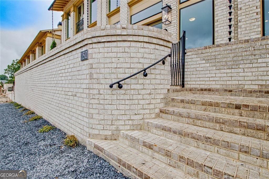 150 Rolison WAY