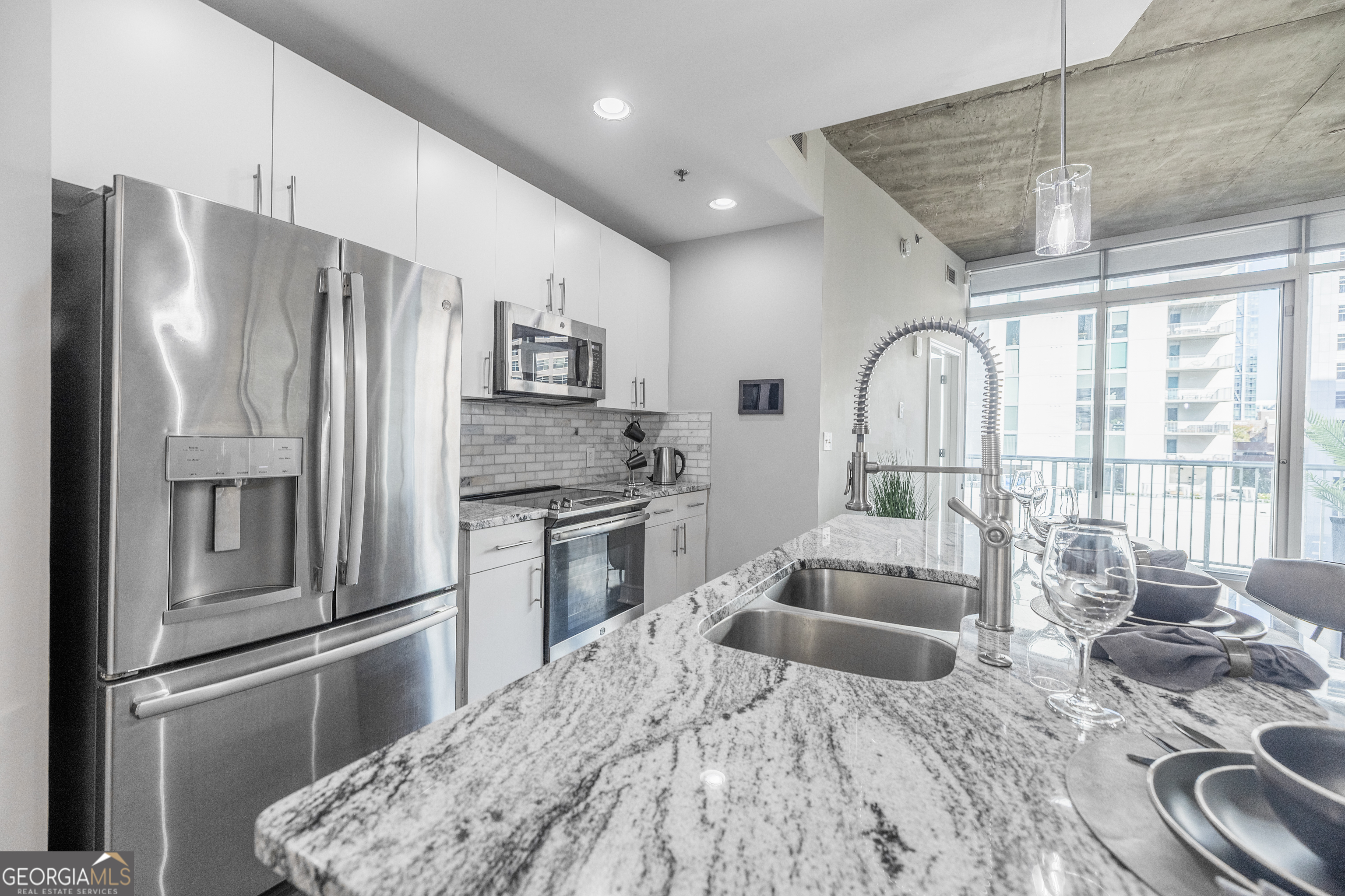 44 PEACHTREE PL NE 1030