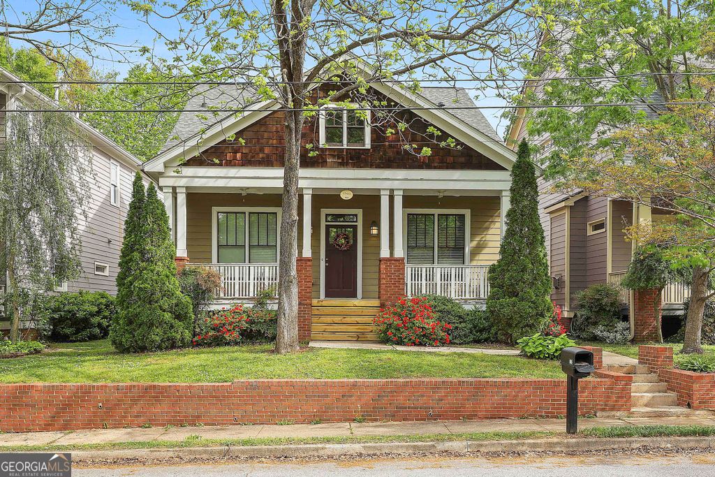 Photo of 905 Custer St, Hapeville, GA 30354 (MLS # 10726962)