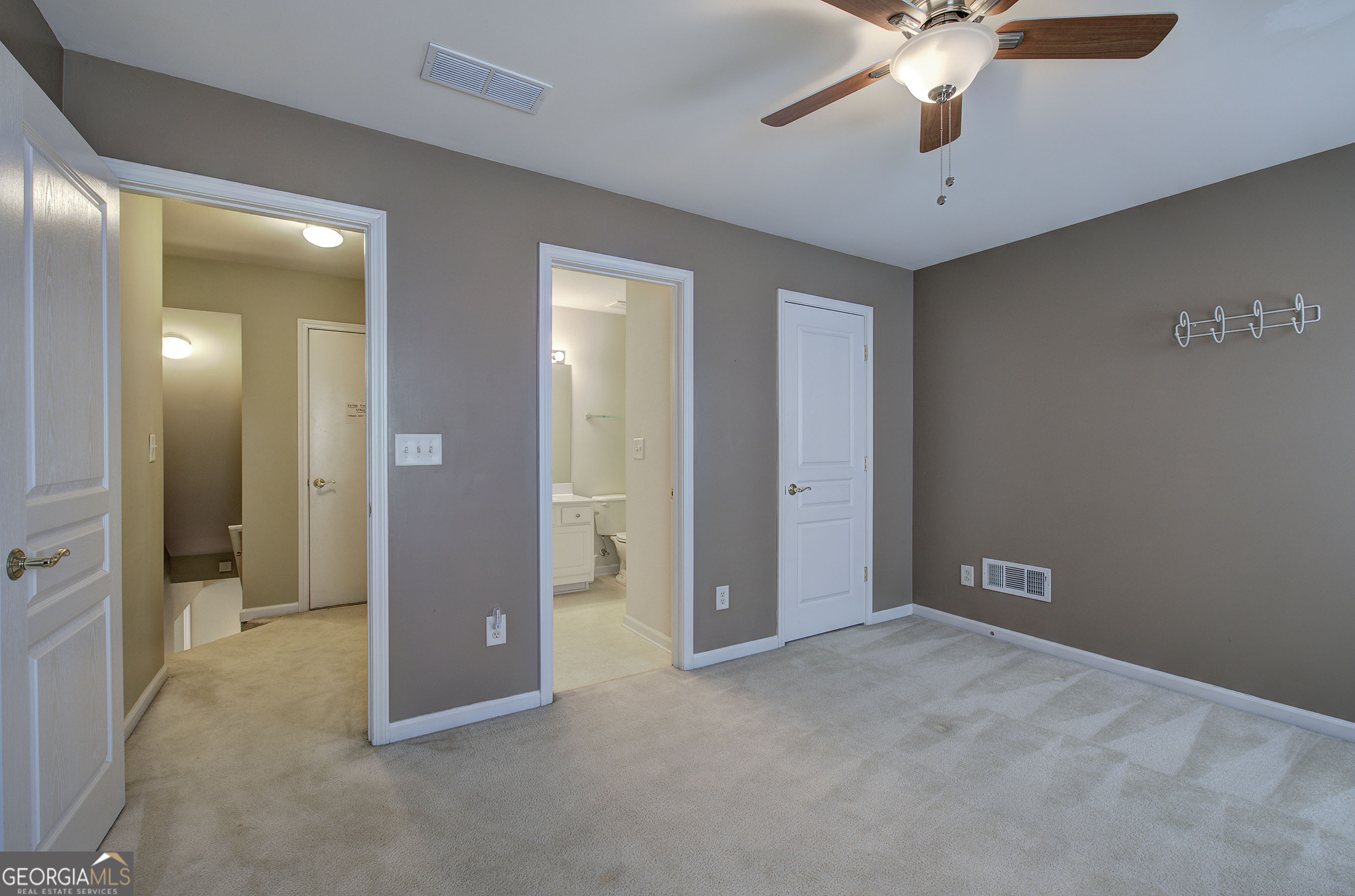 Woodstock, Georgia 30189, United States, 4 Bedrooms Bedrooms, ,3 BathroomsBathrooms,Residential,Pending,43597