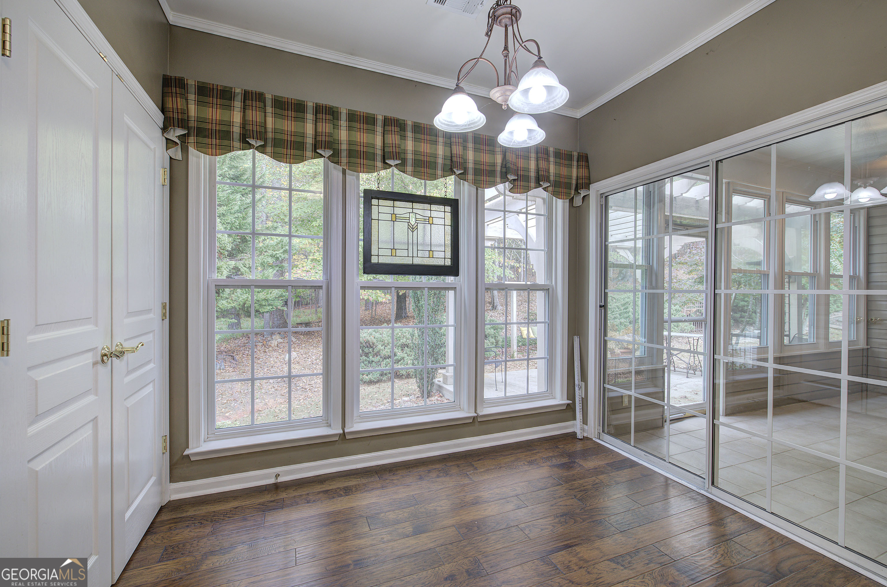 Woodstock, Georgia 30189, United States, 4 Bedrooms Bedrooms, ,3 BathroomsBathrooms,Residential,Pending,43597