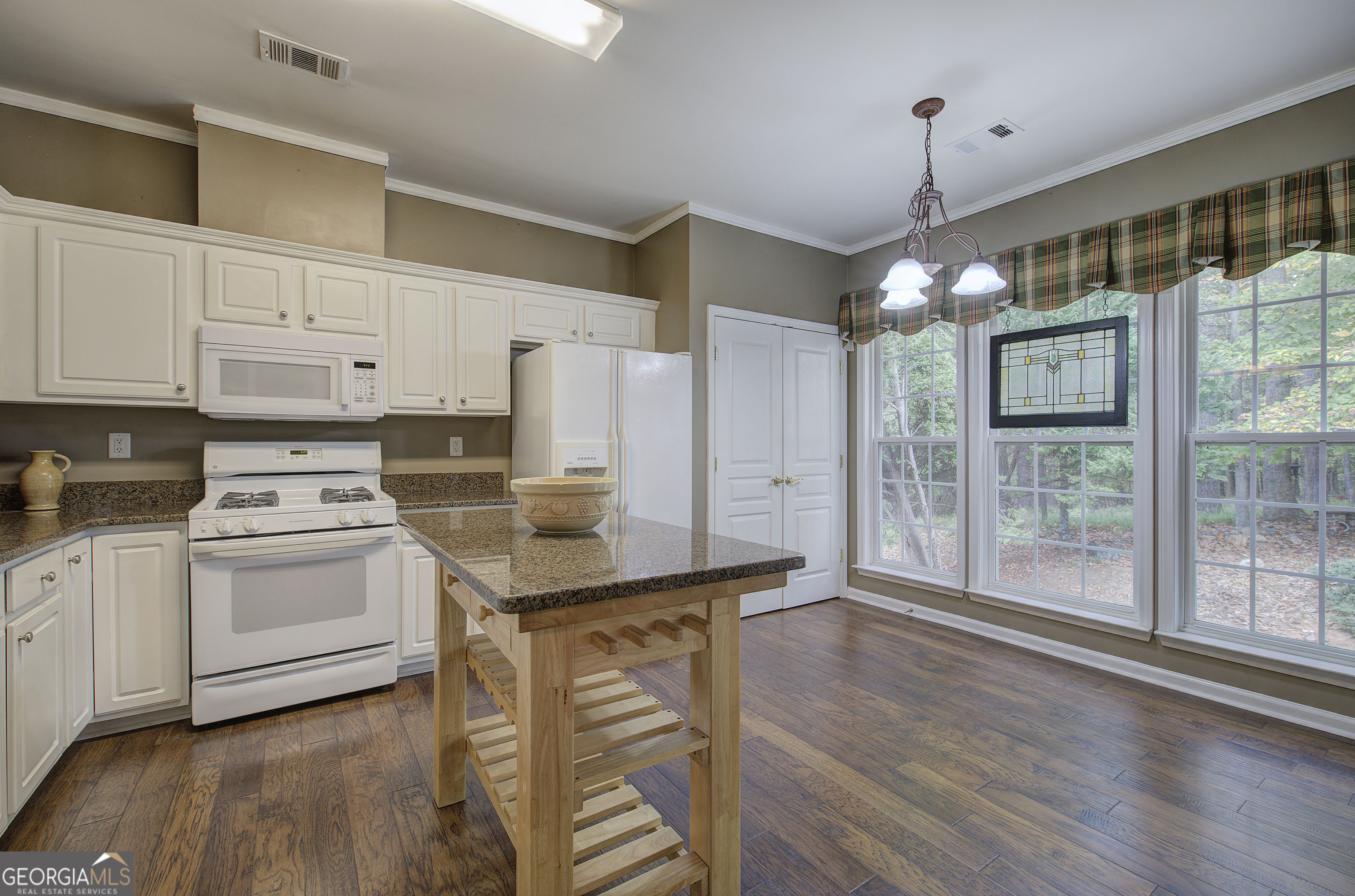 Woodstock, Georgia 30189, United States, 4 Bedrooms Bedrooms, ,3 BathroomsBathrooms,Residential,Pending,43597