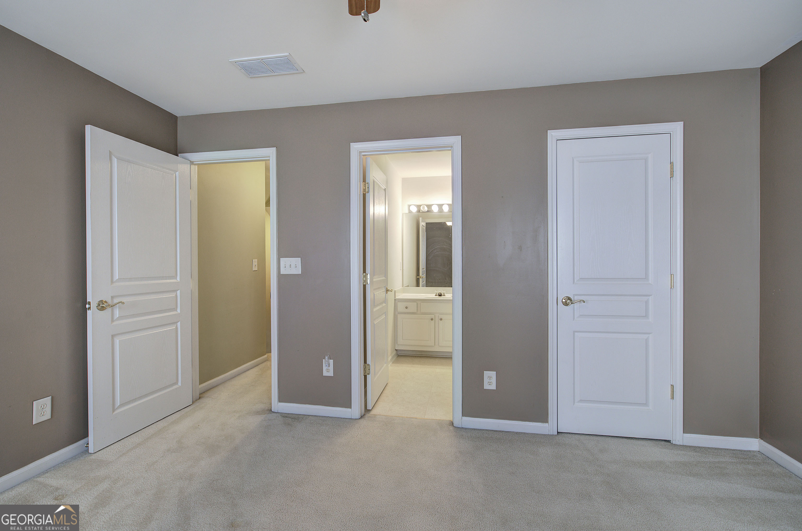 Woodstock, Georgia 30189, United States, 4 Bedrooms Bedrooms, ,3 BathroomsBathrooms,Residential,Pending,43597