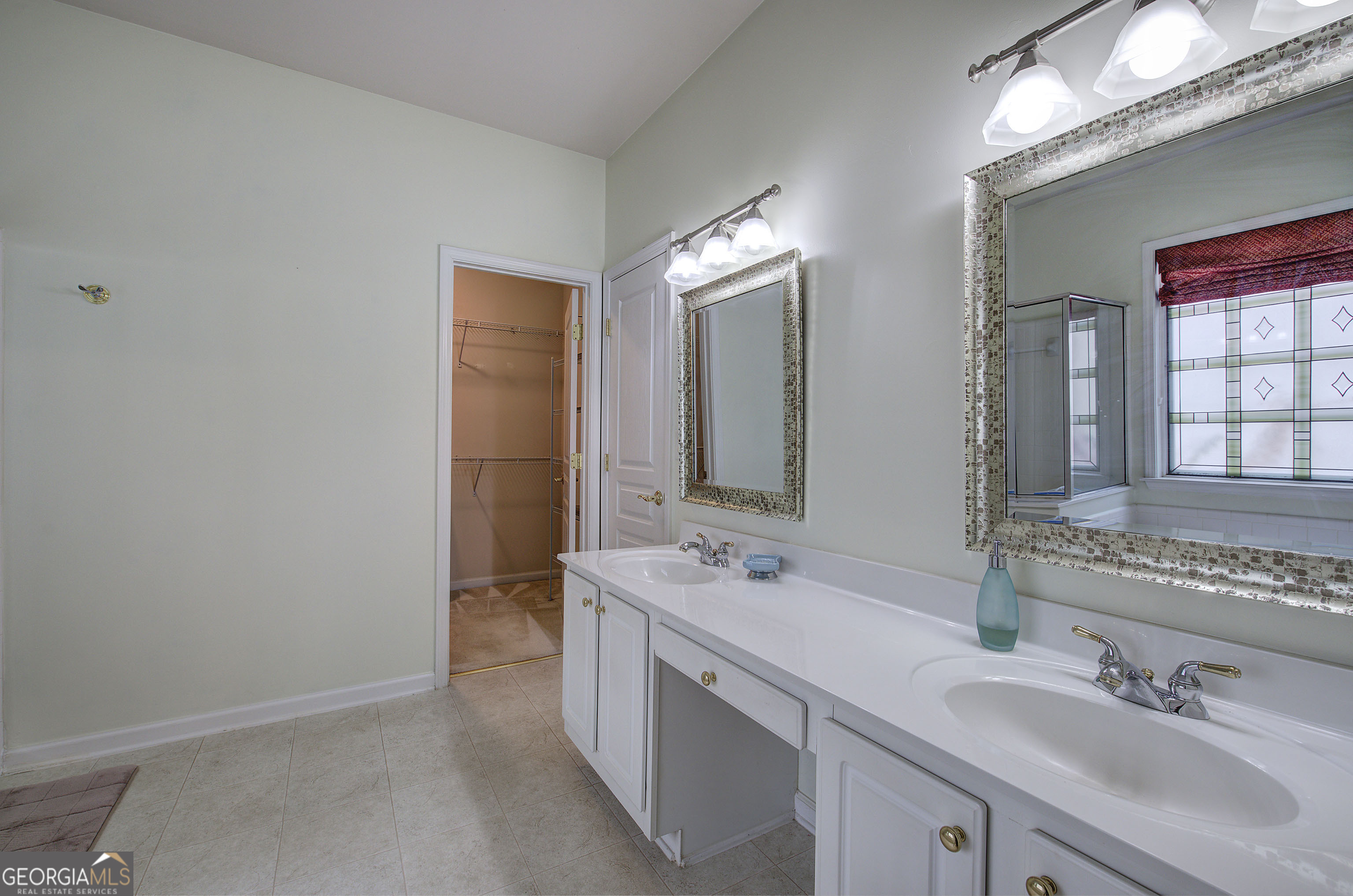 Woodstock, Georgia 30189, United States, 4 Bedrooms Bedrooms, ,3 BathroomsBathrooms,Residential,Pending,43597