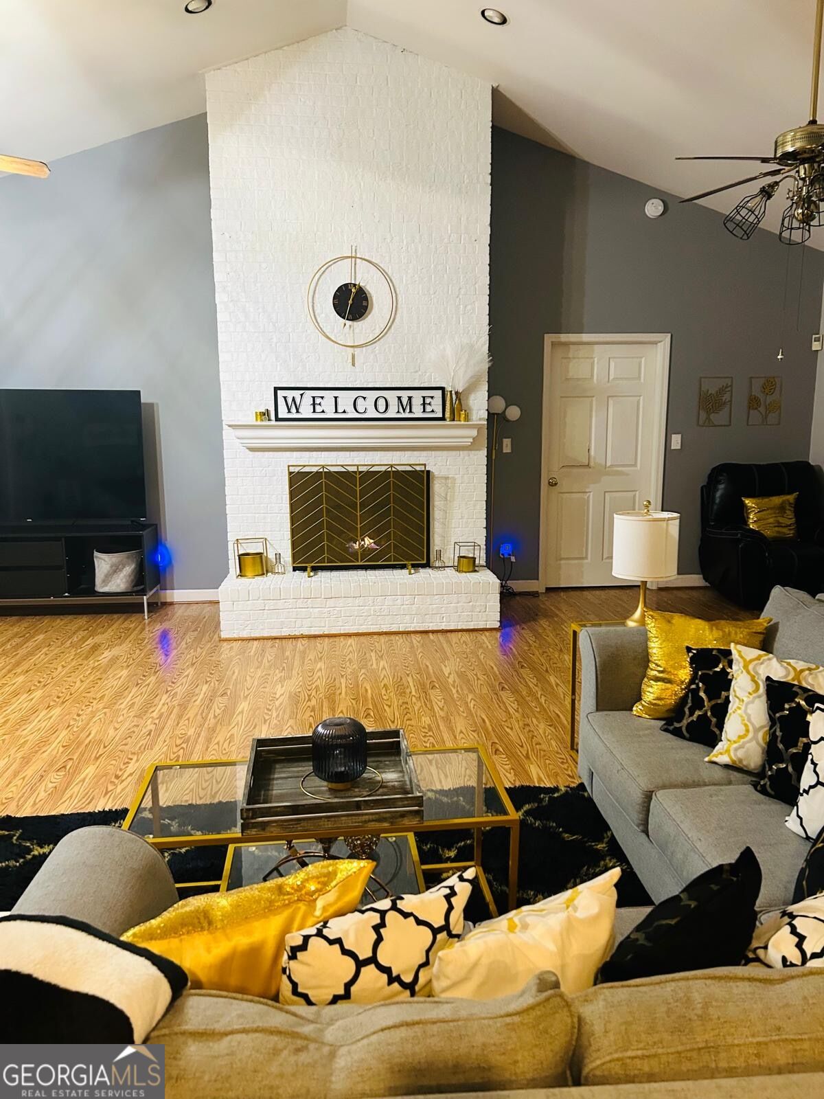 6582 Aquila DR