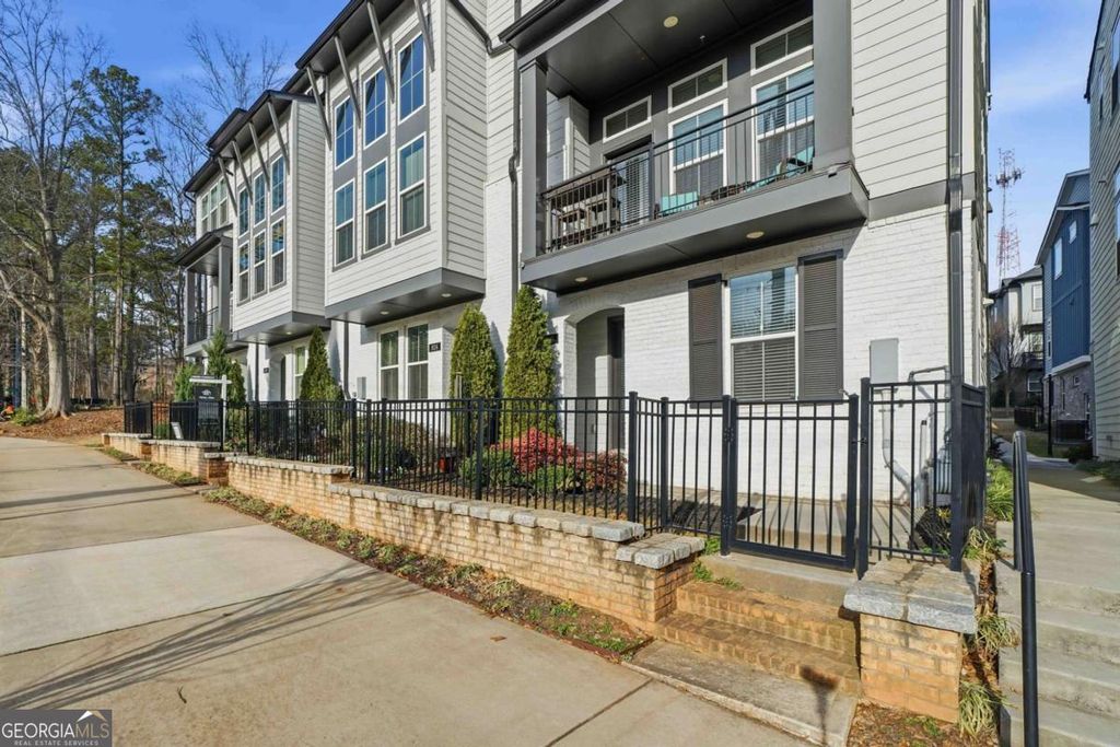 Photo of 826 S Columbia Drive, Decatur, GA 30030 (MLS # 10677850)